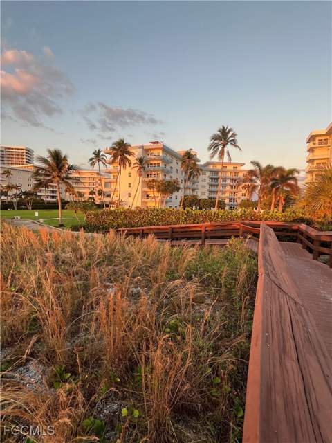 220 Seaview Ct 504, Marco Island FL - photo 23 of 29