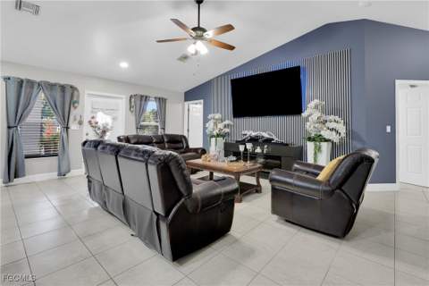 1113 McKinley Ave, Lehigh Acres FL - photo 13 of 39