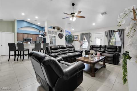 1113 McKinley Ave, Lehigh Acres FL - photo 14 of 39