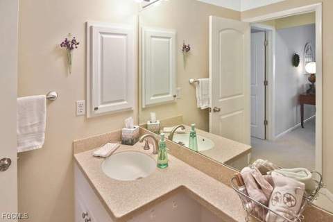 2301 McGregor Park Cir, Fort Myers FL - photo 18 of 50