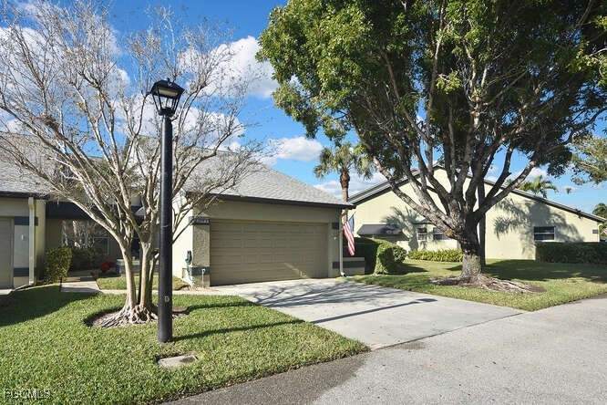 3 bedroom Attached at 2301 McGregor Park Cir, McGregor Park Condo, Fort Myers — photo 4