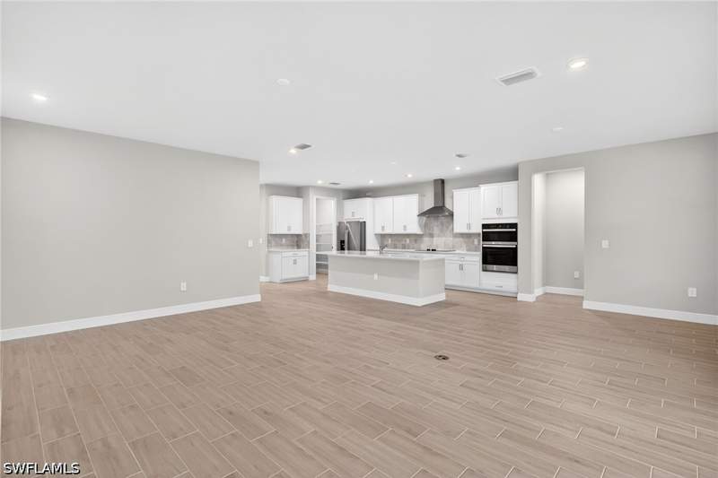 3 bedroom SingleFamilyResidence at 1833 Summerlit Ave, Summerlit, Naples — photo 4