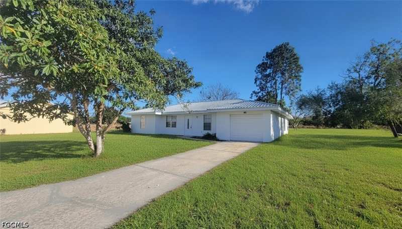 3 bedroom SingleFamilyResidence at 4008 Rye Ct, Port Labelle, Labelle — photo 1