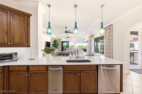 2555 Marquesa Royale Ln 1-302, Naples FL - photo 20 of 48