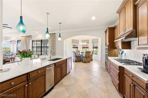 2555 Marquesa Royale Ln 1-302, Naples FL - photo 21 of 48
