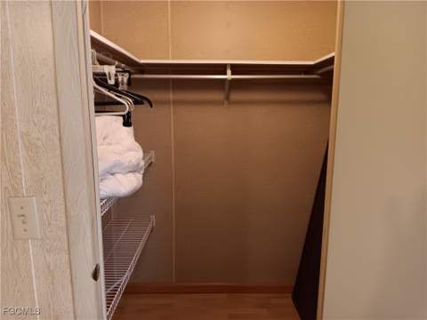 610 Friendly Pl, North Fort Myers FL - photo 9 of 17