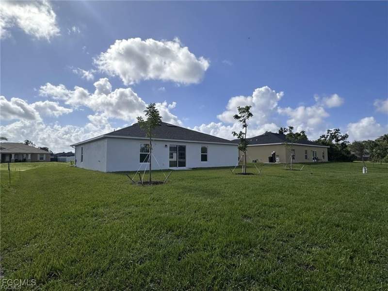 3 bedroom SingleFamilyResidence at 3206 NE 14th PL, CAPE CORAL, Cape Coral — photo 3