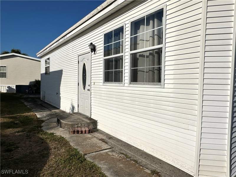 2 bedroom ManufacturedHome at 4520 Candlestick Ct E, Riverwoods Plantation, Estero — photo 2