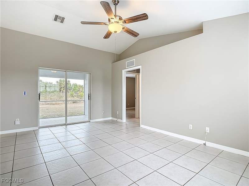 3 bedroom SingleFamilyResidence at 4034 29th St SW, Lehigh Acres, Lehigh Acres — photo 5