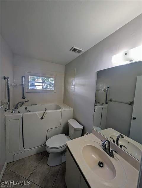1915 Courtyard Way S G102, Naples FL - photo 8 of 16