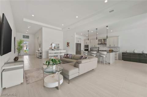 9072 Wisteria Way, Naples FL - photo 8 of 49