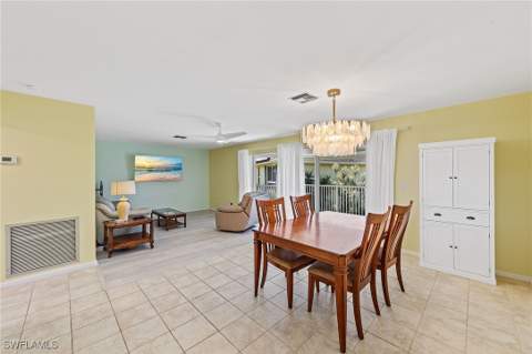 378 Palm Dr 4, Naples FL - photo 11 of 50
