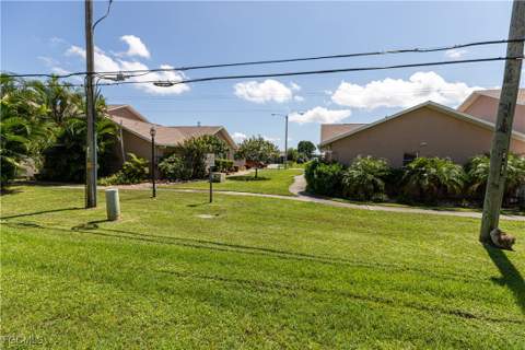 1104 SE 8th St 7, Cape Coral FL - photo 16 of 19