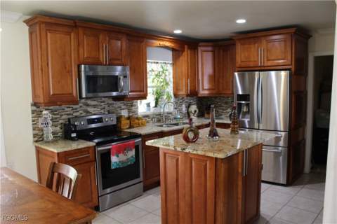 679 Canal Dr, North Fort Myers FL - photo 14 of 35