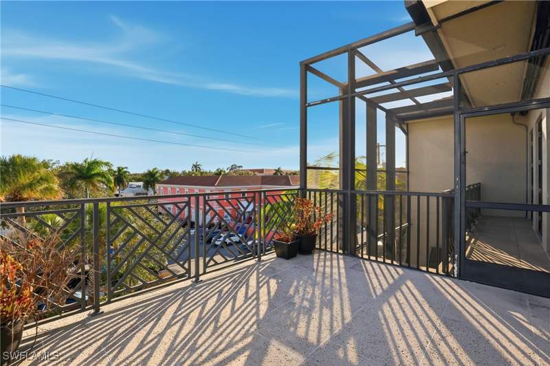 3 bedroom Condominium at 340 12th Ave S 6, La Galleria, Naples — photo 4