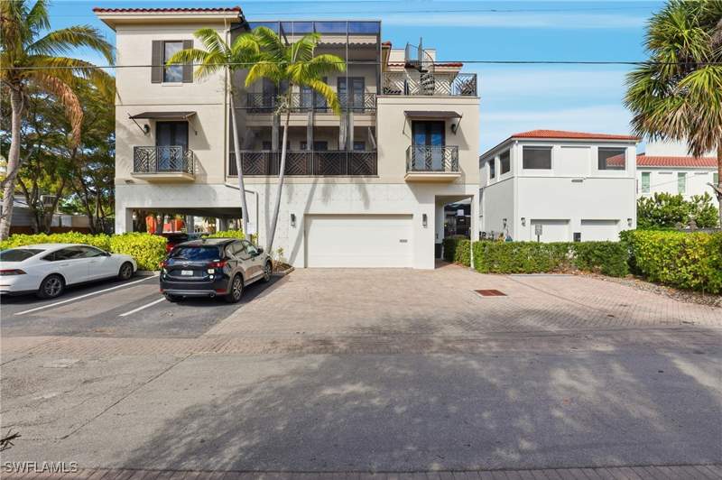 3 bedroom Condominium at 340 12th Ave S 6, La Galleria, Naples — photo 5