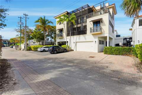 340 12th Ave S 6, Naples FL - photo 6 of 50