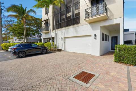 340 12th Ave S 6, Naples FL - photo 8 of 50