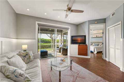 230 Newport Dr 602, Naples FL - photo 10 of 36