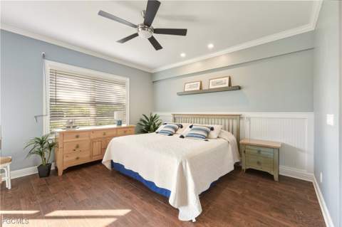 230 Newport Dr 602, Naples FL - photo 18 of 36