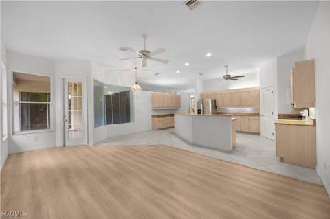 1580 Argyle Dr, Fort Myers FL - photo 11 of 46