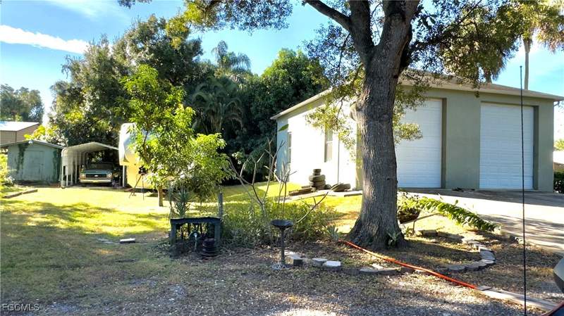 3 bedroom SingleFamilyResidence at 253 W Mariana Ave, North Fort Myers, North Fort Myers — photo 5