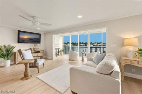 222 Harbour DR 218, Naples FL - photo 20 of 33