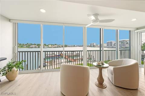 222 Harbour DR 218, Naples FL - photo 21 of 33