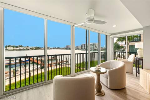 222 Harbour DR 218, Naples FL - photo 22 of 33