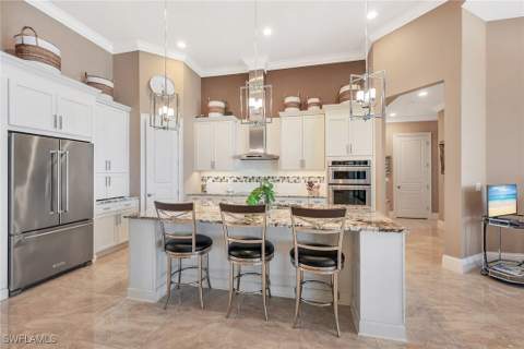 9087 Breakwater Dr, Naples FL - photo 13 of 50