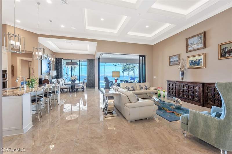 5 bedroom SingleFamilyResidence at 9087 Breakwater Dr, South Shore Estates, Naples — photo 4