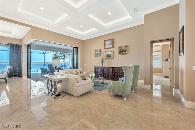 5 bedroom SingleFamilyResidence at 9087 Breakwater Dr, South Shore Estates, Naples — photo 5