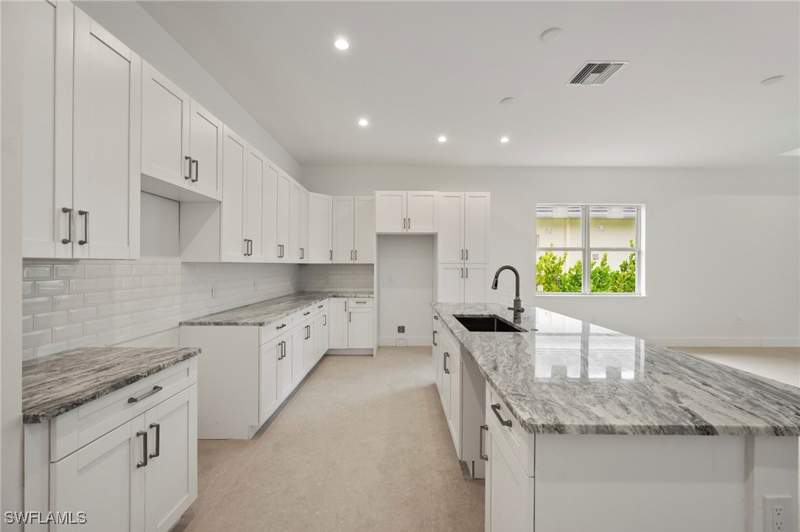 4 bedroom SingleFamilyResidence at 2548 Linda Dr, Linda Park, Naples — photo 3