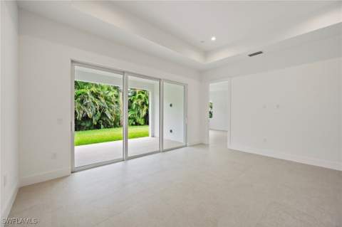 2548 Linda Dr, Naples FL - photo 6 of 15