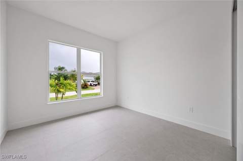 2548 Linda Dr, Naples FL - photo 7 of 15