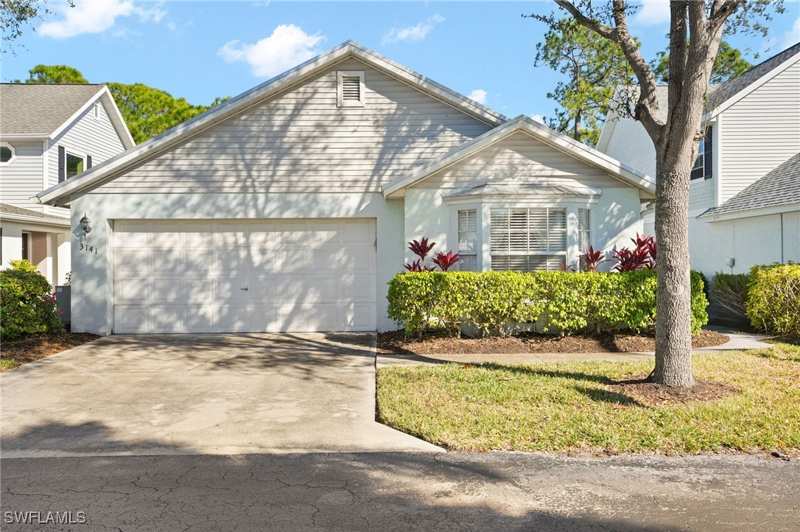 3 bedroom SingleFamilyResidence at 3141 Carriage Cir, Carriage Circle Of Naples, Naples — photo 1