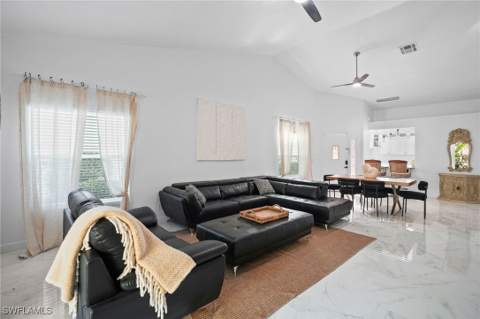 3141 Carriage Cir, Naples FL - photo 12 of 33