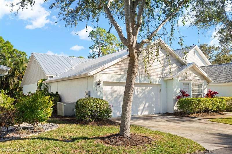 3 bedroom SingleFamilyResidence at 3141 Carriage Cir, Carriage Circle Of Naples, Naples — photo 3