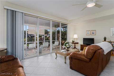 5353 Cove Cir, Naples FL - photo 21 of 42