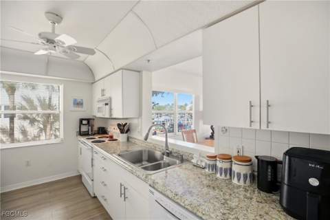 4421 Bay Beach Ln 611, Fort Myers Beach FL - photo 8 of 50