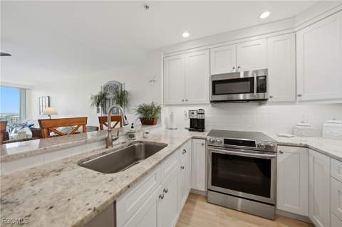 345 Mango St 604, Fort Myers Beach FL - photo 15 of 50