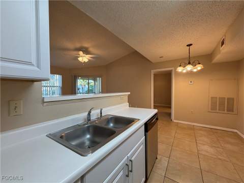 12561 Equestrian Cir 804, Fort Myers FL - photo 6 of 38