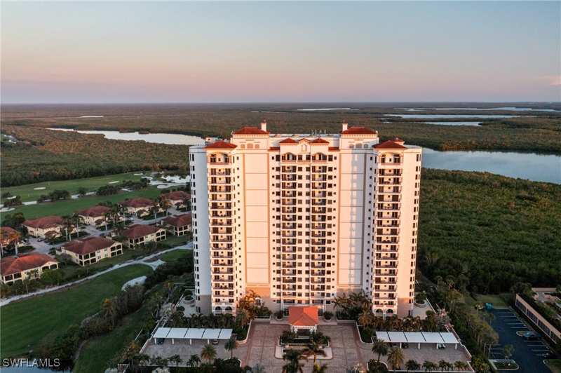3 bedroom Condominium at 1060 Borghese Ln 1506, Aversana, Naples — photo 1