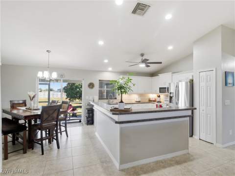 2833 NW 4th Ave, Cape Coral FL - photo 8 of 42