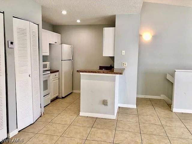 1 bedroom Condominium at 124 Santa Clara Dr 15, Granada Lakes, Naples — photo 2