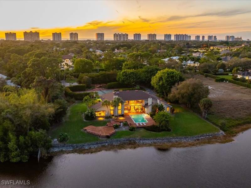5 bedroom SingleFamilyResidence at 154 Cajeput Dr, Pine Ridge, Naples — photo 4