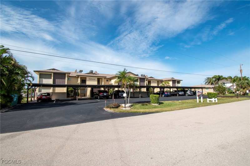 2 bedroom Condominium at 3612 SE 12th Ave 1, Cape Coral, Cape Coral — photo 1