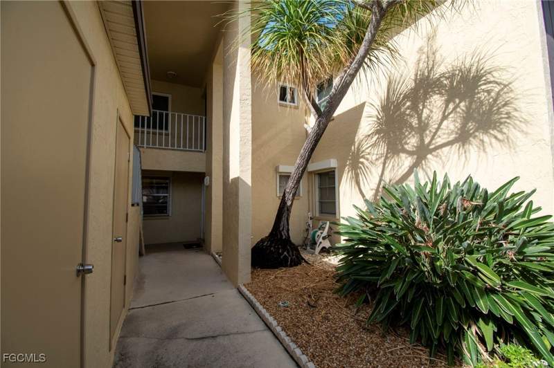 2 bedroom Condominium at 3612 SE 12th Ave 1, Cape Coral, Cape Coral — photo 5