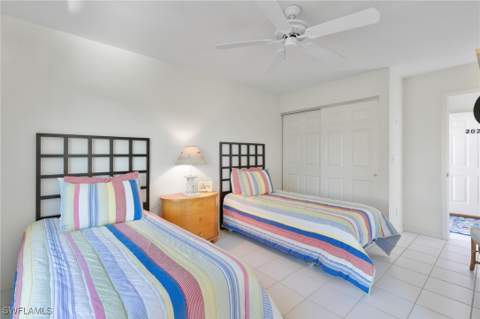 768 Wiggins Lake Dr 202, Naples FL - photo 18 of 36