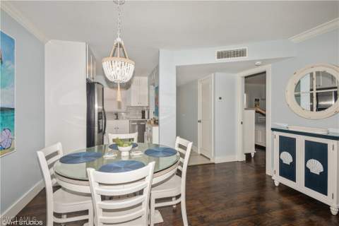 190 Turtle Lake Ct 311, Naples FL - photo 19 of 47